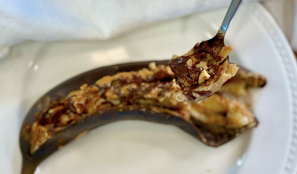 Air Fryer Banana Split: Quick, Clean & Customizable Sweet