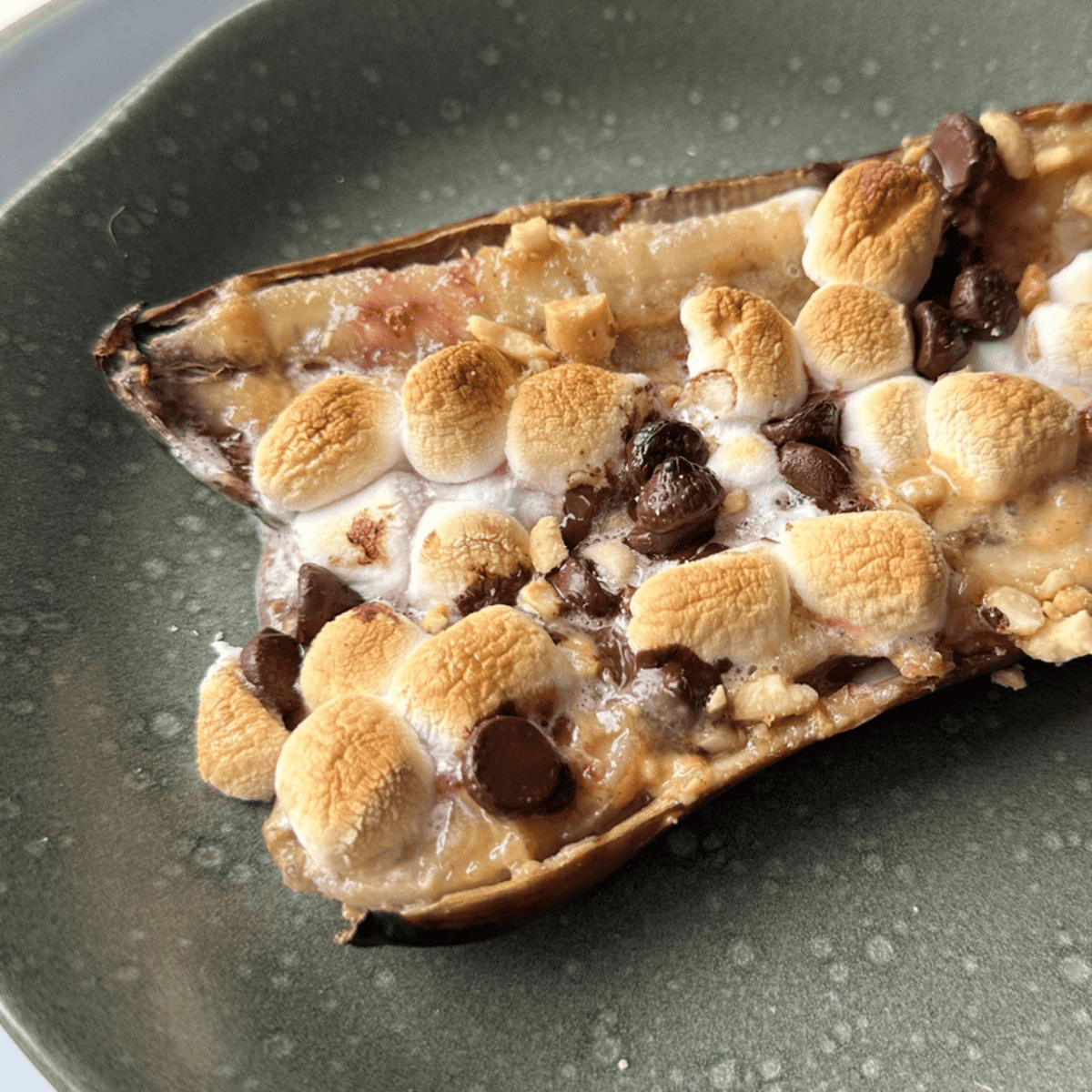 Indulgent Air Fryer Banana Split: Ready in Minutes